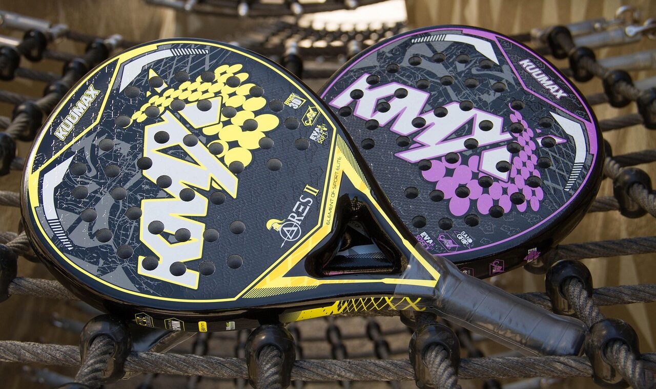 d&eacute;couvrez les meilleures offres de voyages et s&eacute;jours d&eacute;di&eacute;s au padel, alliant sport et aventure pour tous les passionn&eacute;s.