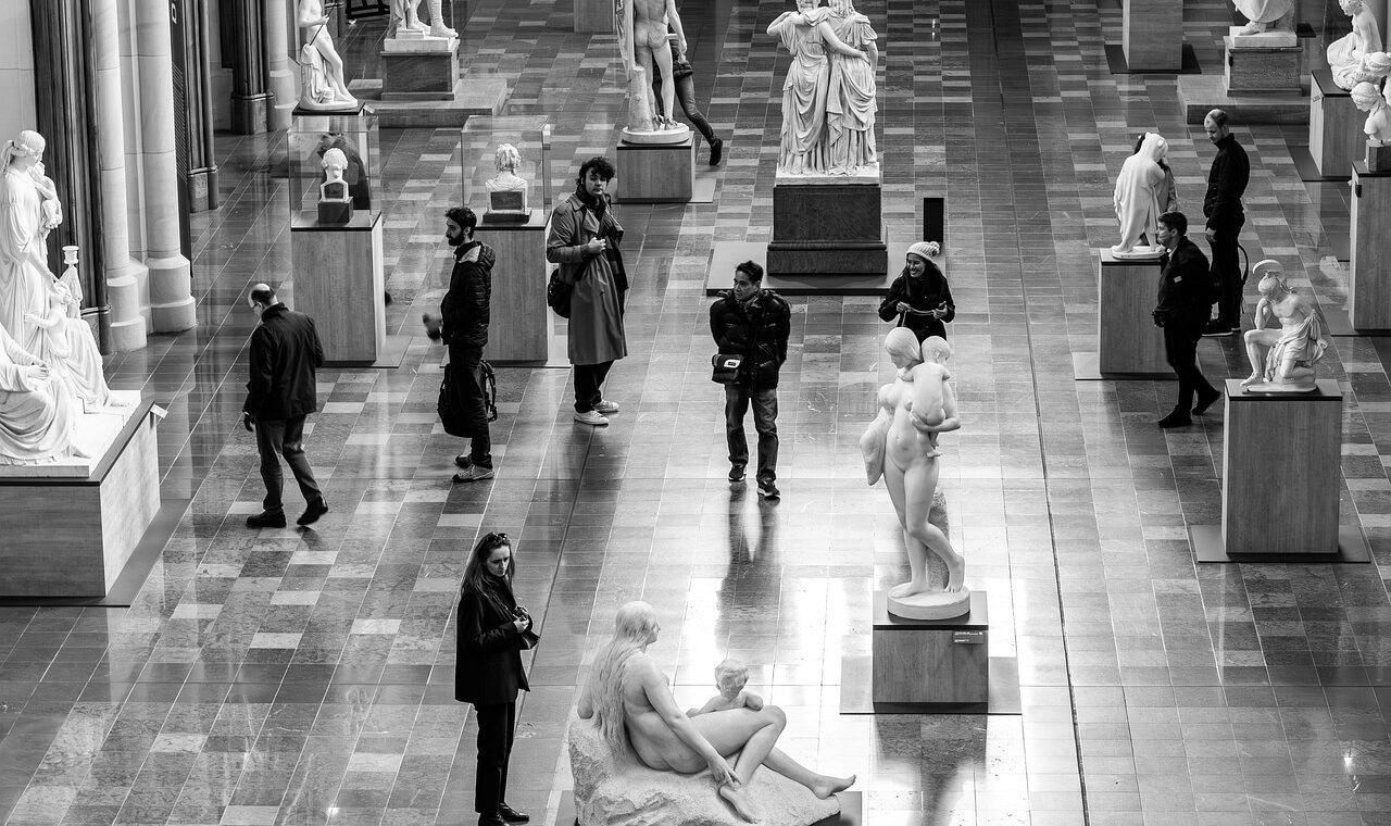 d&eacute;couvrez une exposition d'art captivante mettant en lumi&egrave;re des &oelig;uvres contemporaines et classiques, offrant une exp&eacute;rience visuelle unique aux amateurs d'art.