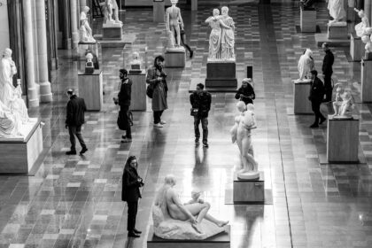 d&eacute;couvrez une exposition d'art captivante mettant en lumi&egrave;re des &oelig;uvres contemporaines et classiques, offrant une exp&eacute;rience visuelle unique aux amateurs d'art.