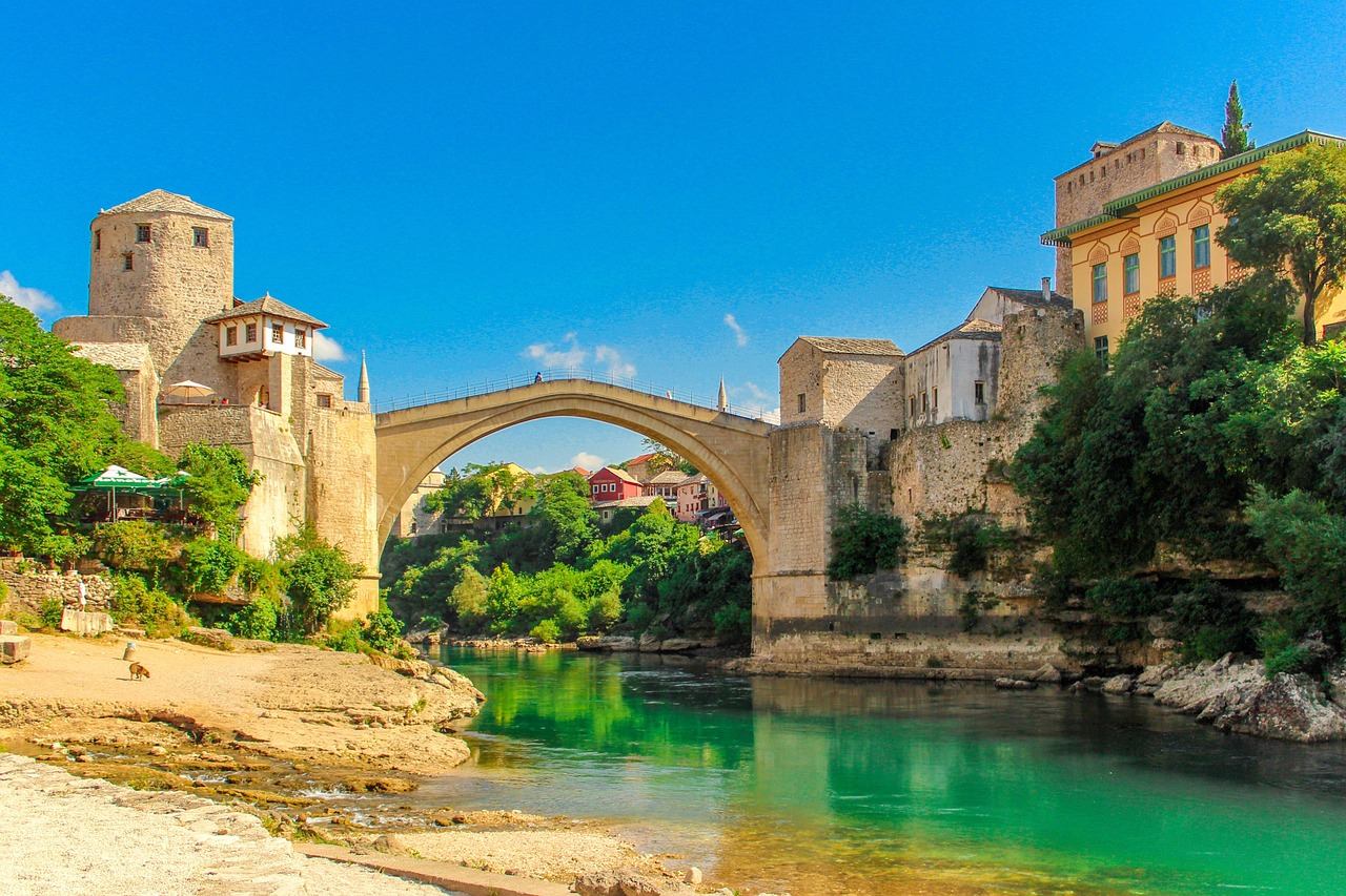guide de voyage complet pour la bosnie-herz&eacute;govine : d&eacute;couvrez ses paysages magnifiques, sa riche histoire, sa culture authentique et les meilleures attractions &agrave; visiter.