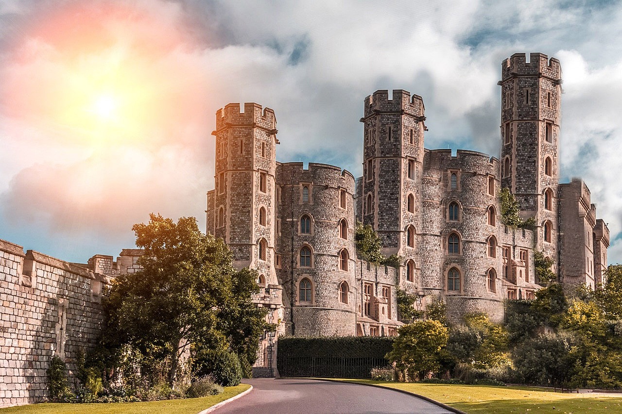 découvrez l'histoire fascinante et l'architecture impressionnante des châteaux à travers le monde.