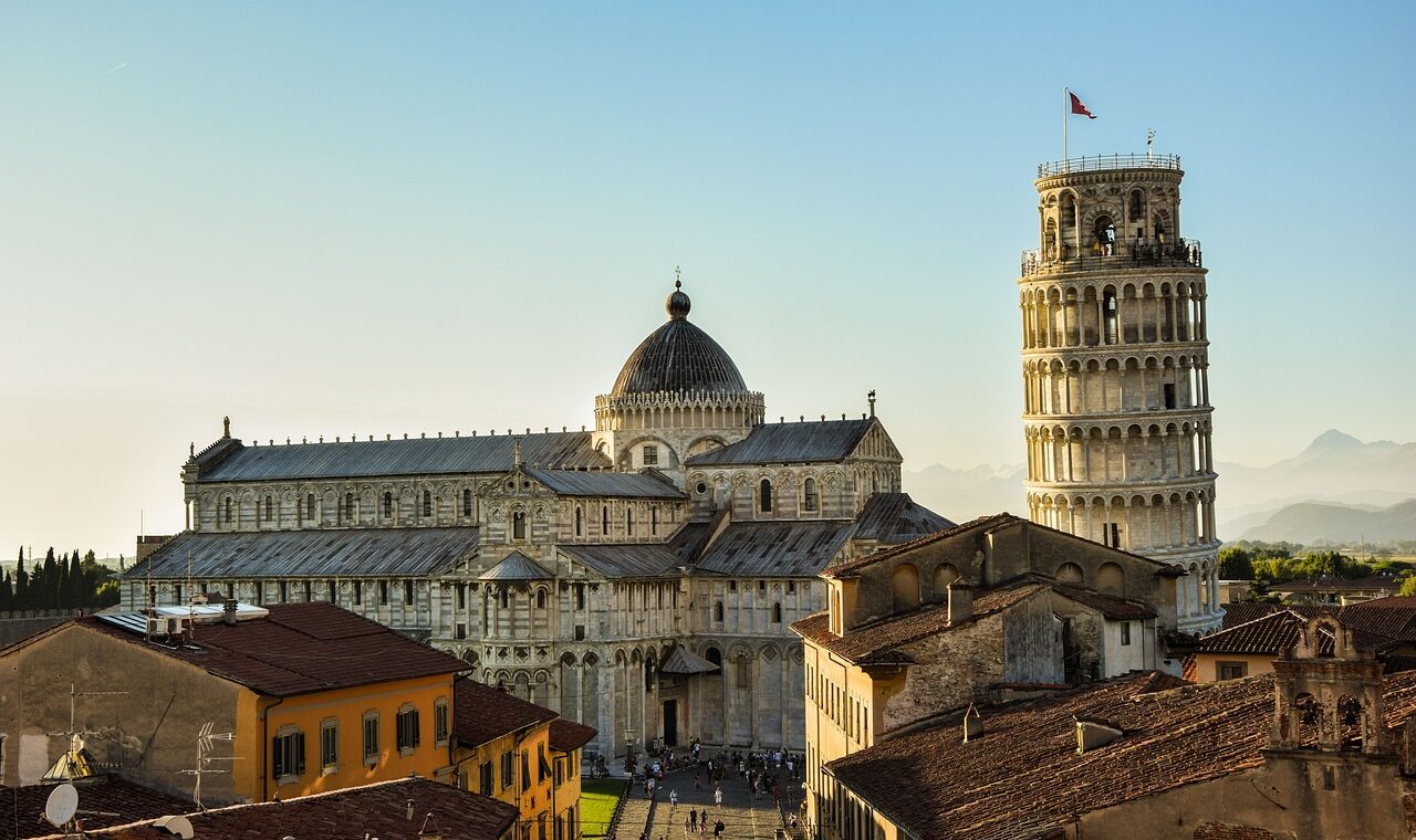 d&eacute;couvrez les monuments embl&eacute;matiques &agrave; travers le monde, leur histoire fascinante et leur importance culturelle.