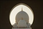 analyse approfondie du conflit au moyen-orient : enjeux historiques, acteurs cl&eacute;s et perspectives de paix dans la r&eacute;gion.
